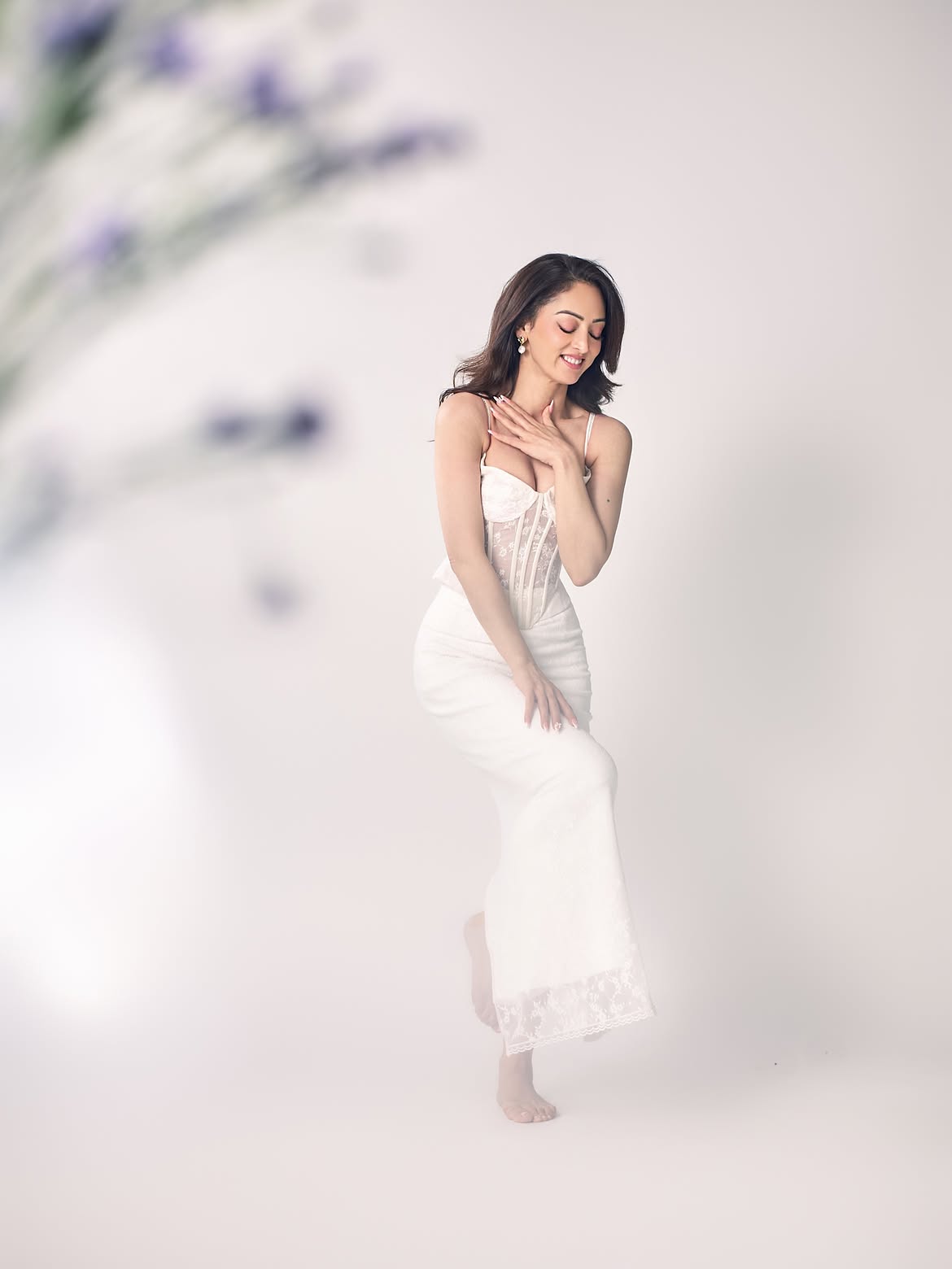 Sandeepa Dhar Glows In A White Lace Corset Look!