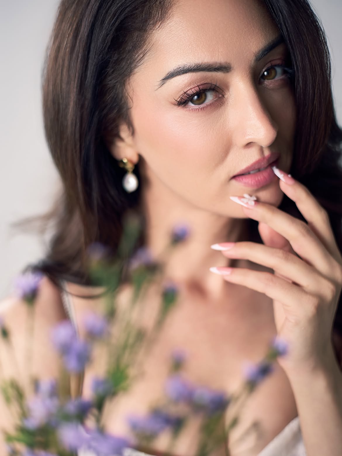 Sandeepa Dhar Poses In White Lace Corset Look!!!