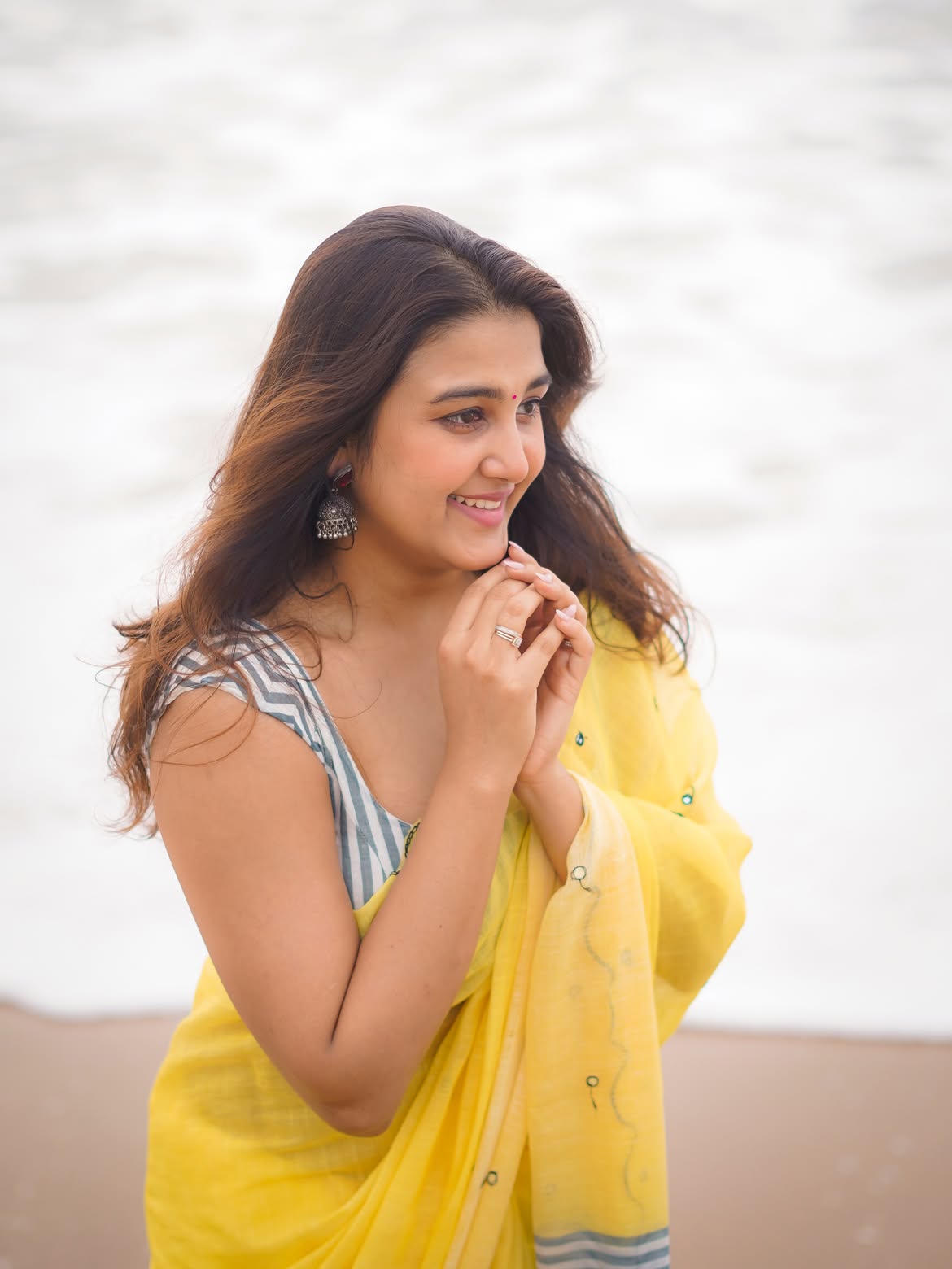 Sowmika Stunning Beach Vibe In Vibrant Saree Fit