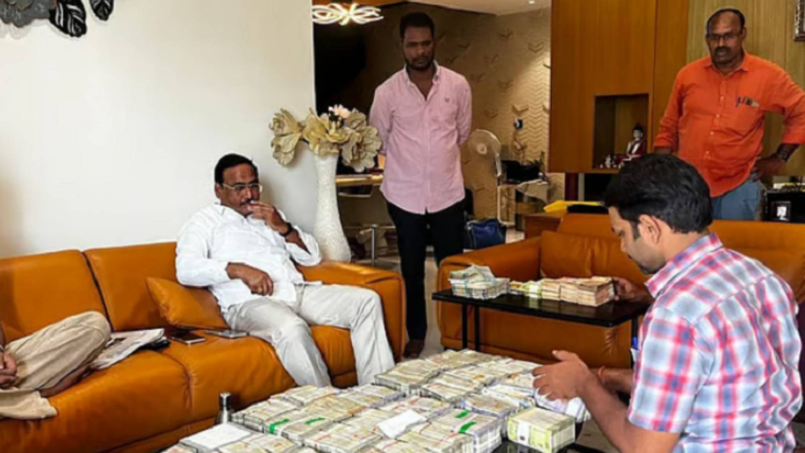 సకల అవలక్షణాలతో దేశాభివృద్ధి ఎలా?