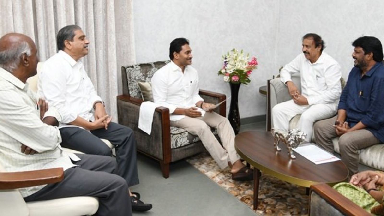 సింగిల్ సింహానికి తోడు దొరికినట్లేనా?