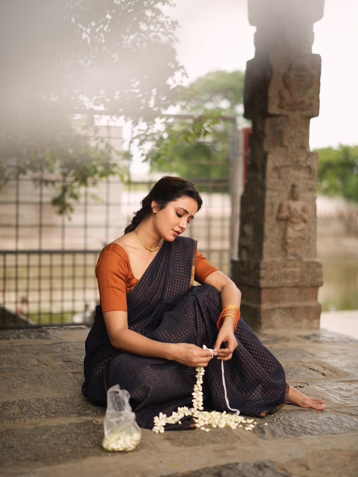 Anaira Gupta Looks Up In A Navy Checked Saree!!!