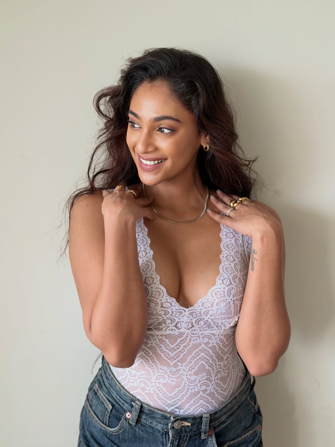Anukreethy Vas Shows Floral Lace In Her Portrait