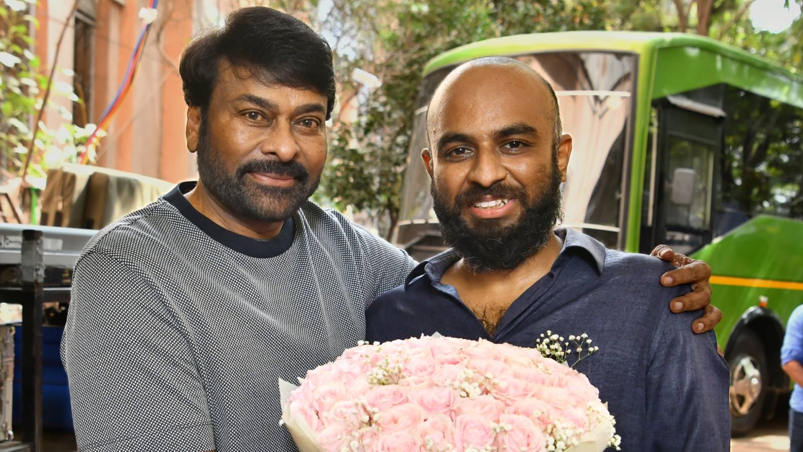 Chiranjeevi Kaaka Vijay Karthik visuals