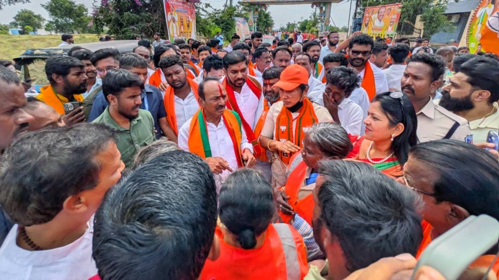 ఈటెల బీజేపీ లో సొంత బ్రాండ్ సృష్టించగలరా.?