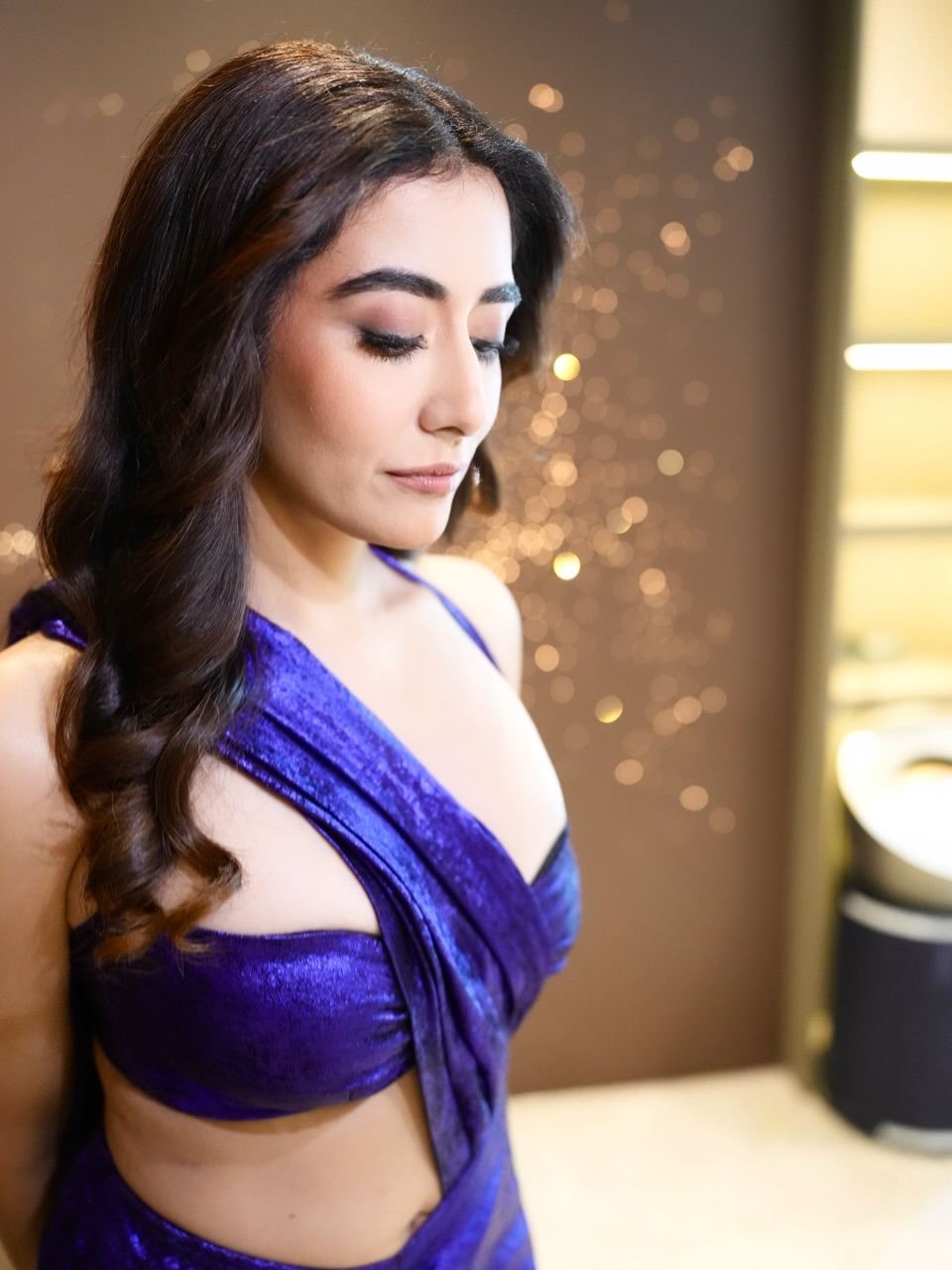 Jonita Gandhi In Purple With Flowing Drape Style