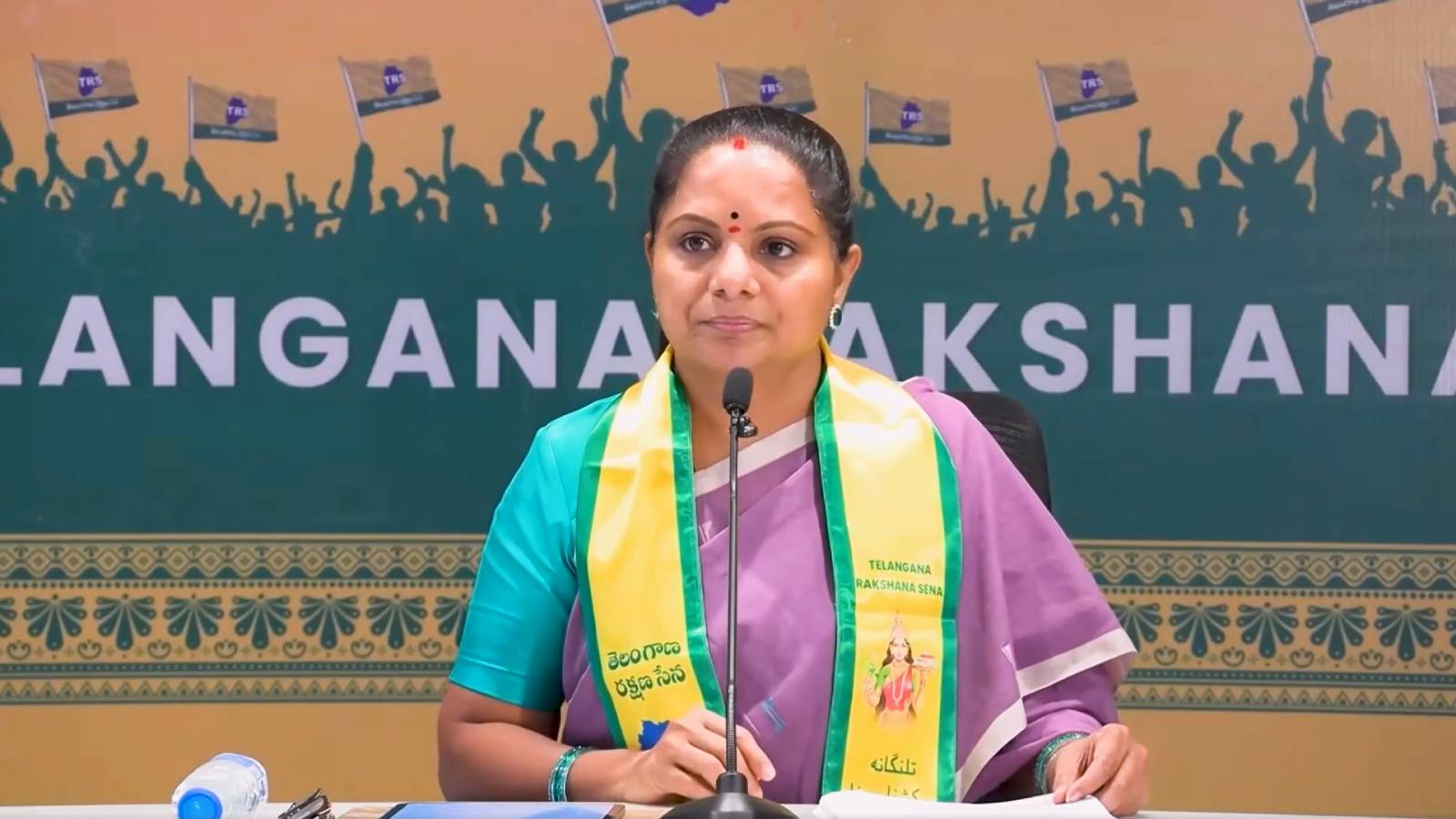 ఖైరతాబాద్ లో కవిత వెనుకున్న ఆ రాజకీయ బలం ఎవరు.?