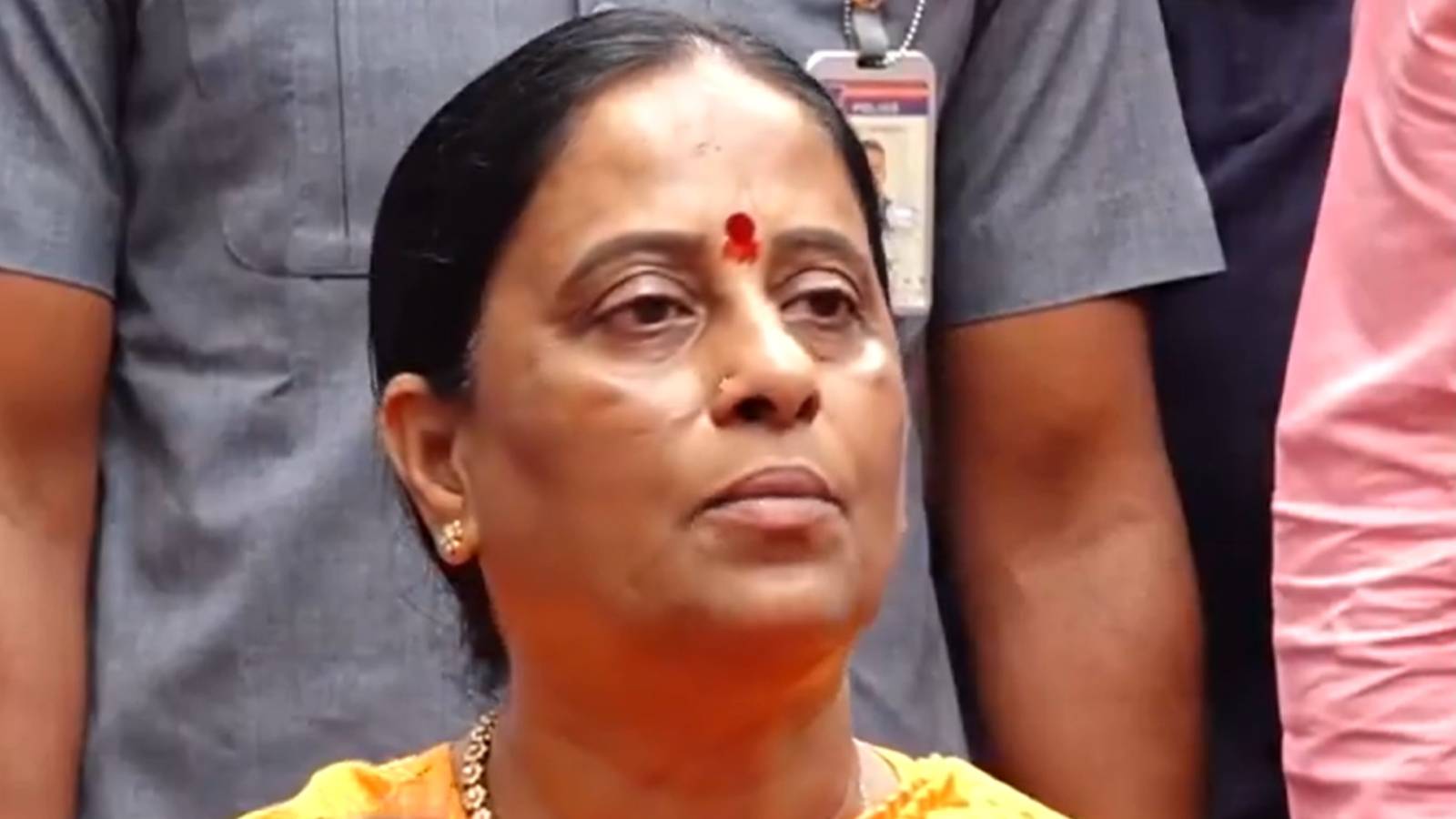 సురేఖ సంకేతాలు...బిఆర్ఎస్ ను ఆకర్షిస్తాయా.?