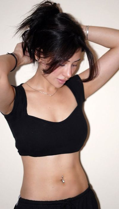 Pics: Mahira Gives Black Fashion A Playful Twist!