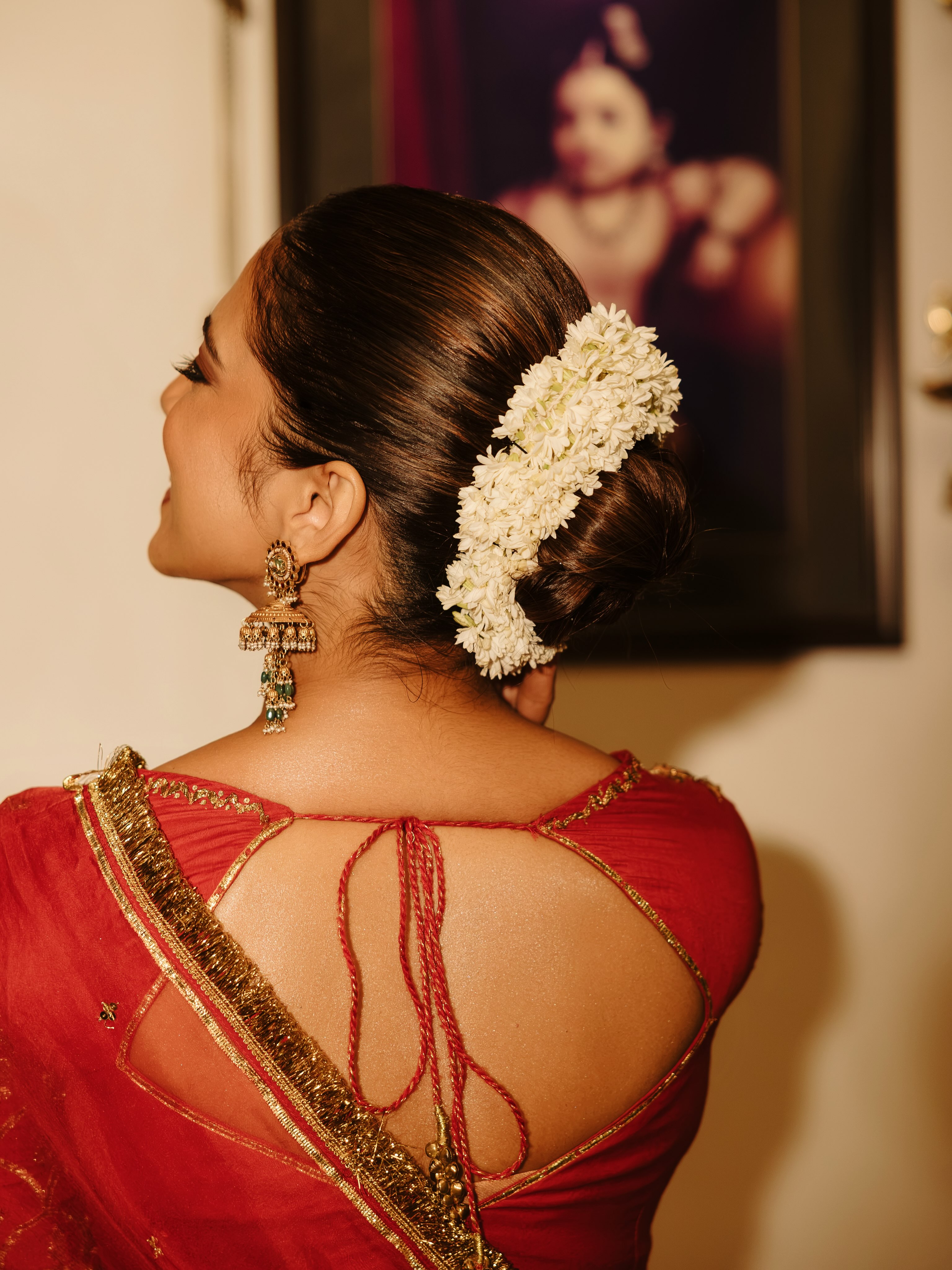 Malavika Mohanan Flaunts Elegant Jhumka Glam!!!!