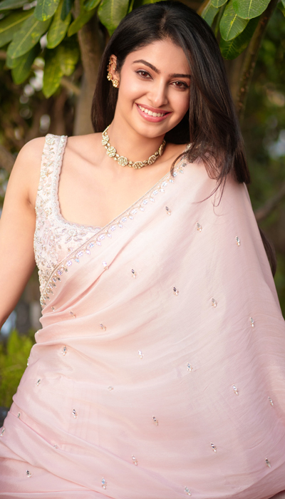 Pics: Manasa Glows In A Blush Pink Saree