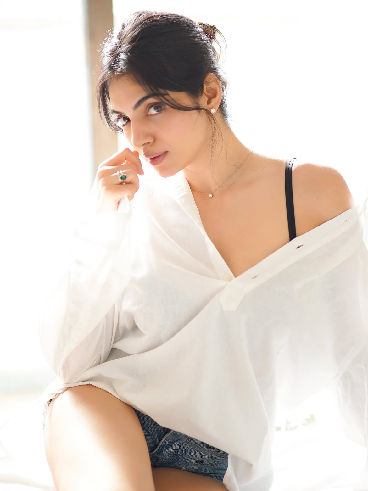 Misha Narang Gives A Soft Gaze In A White Shirt!