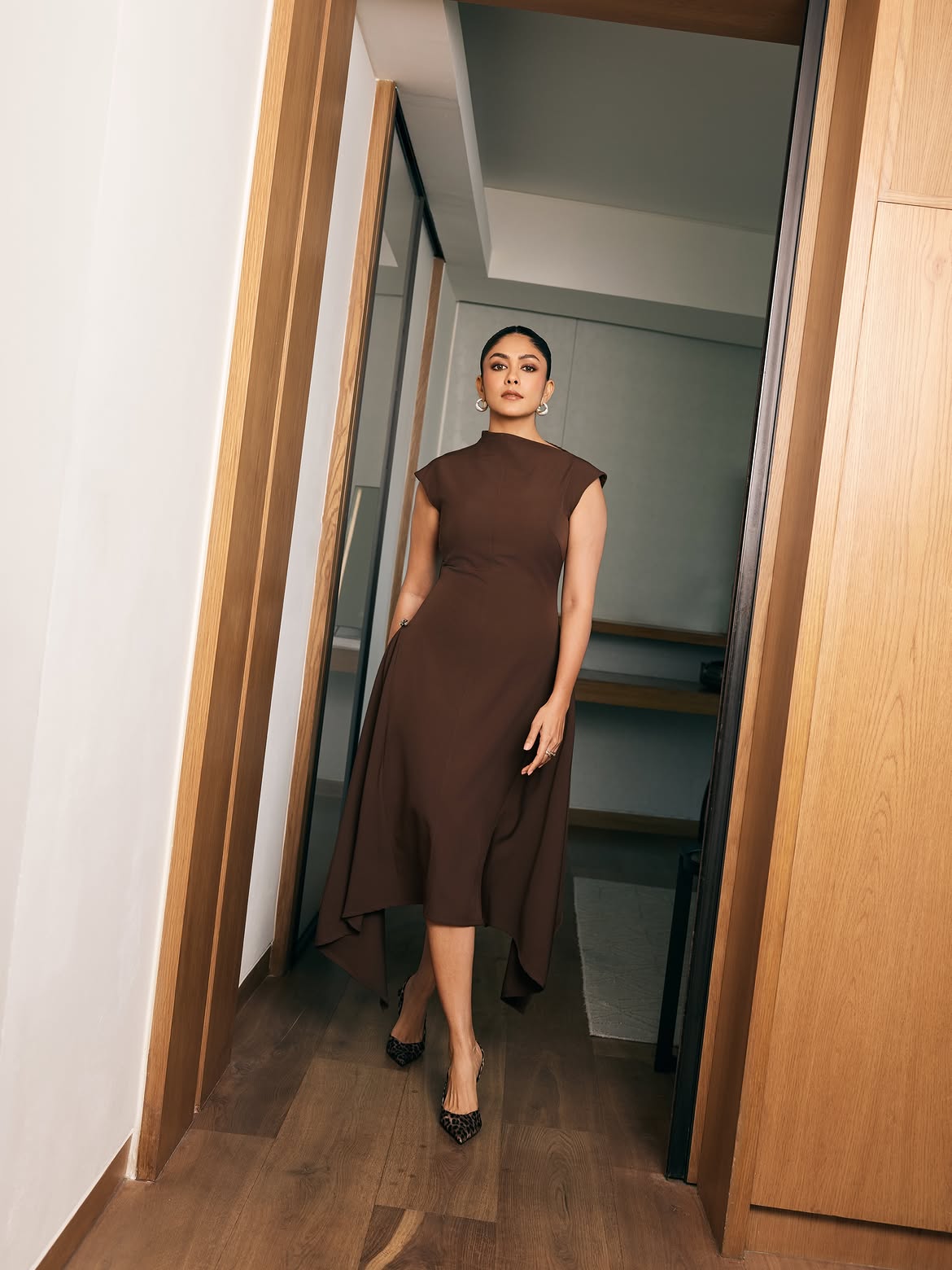 Mrunal Thakur Brings Boss Energy In Brown Dress
