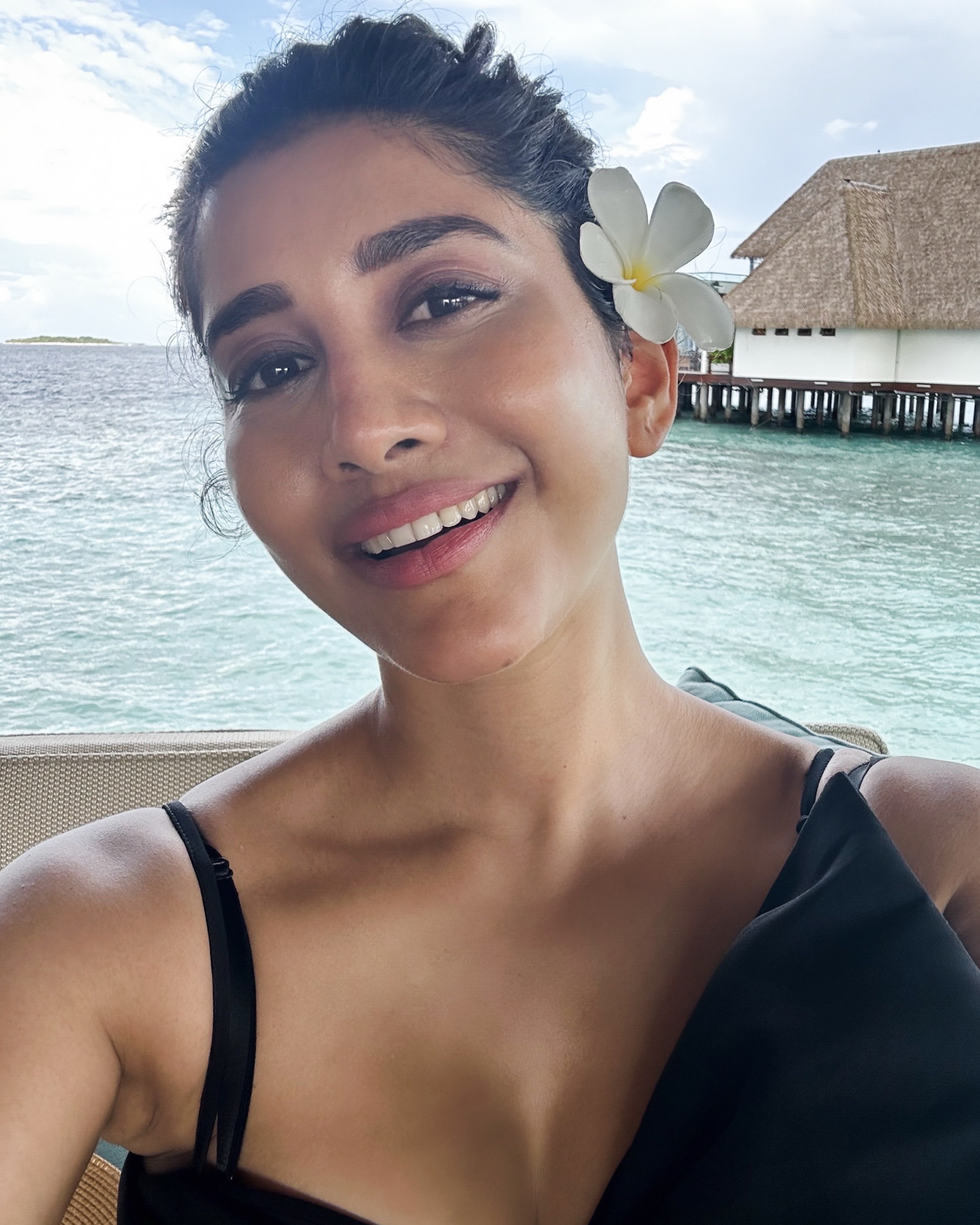 Nabha Natesh Smiles In Her Seaside Selfie Shot!!