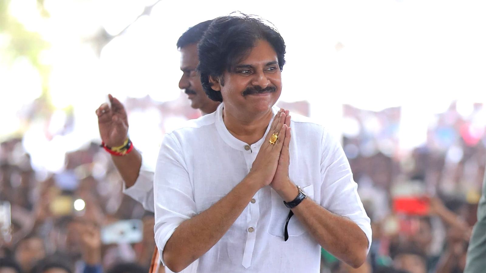 Pawan Kalyan New Look After Surgery