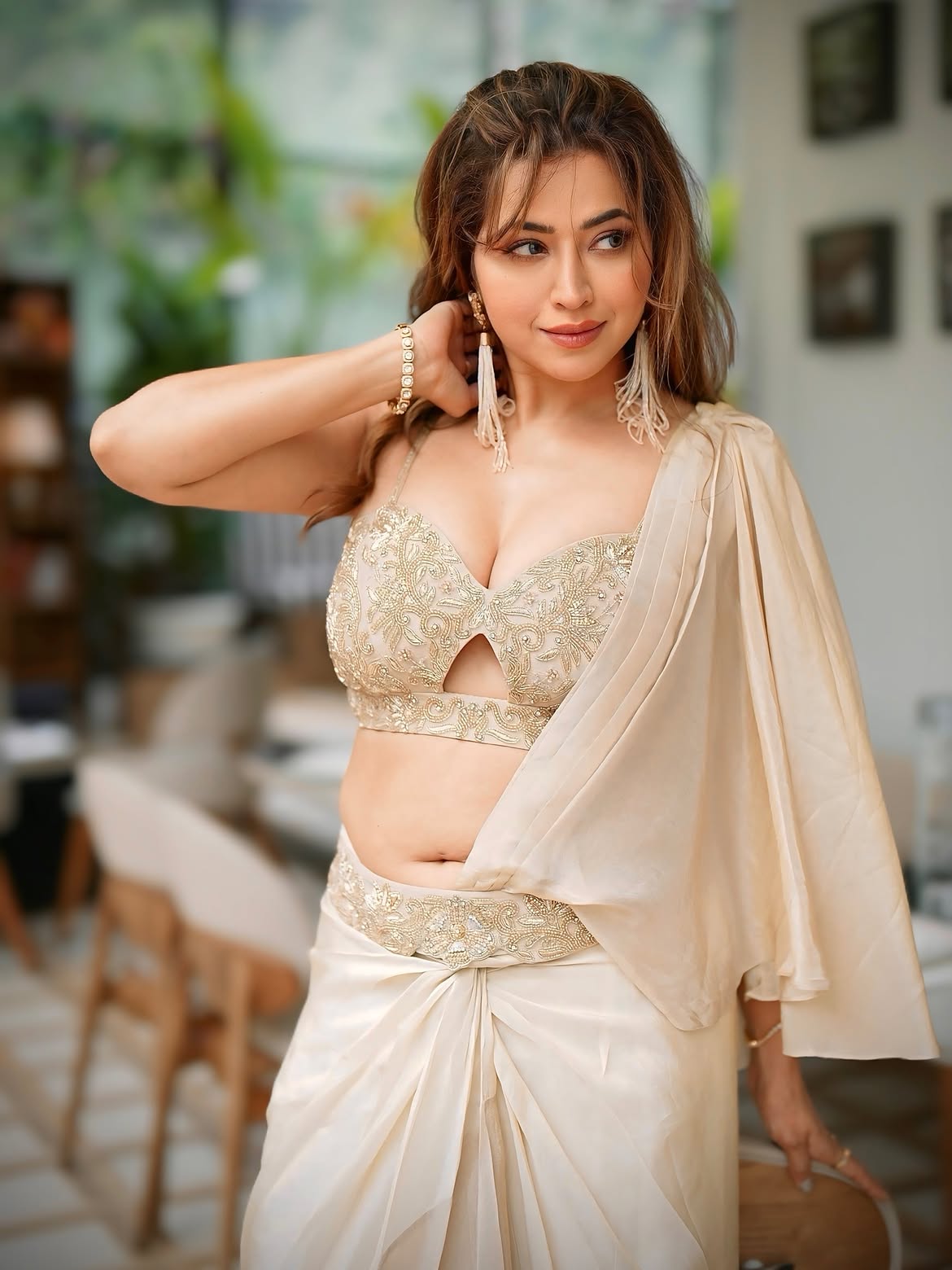 Ridhima Tiwari Stuns In Embroidered Ivory Drapes