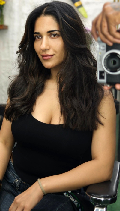 Pics: Ruhani Turns A Salon Selfie Into Glam Goals