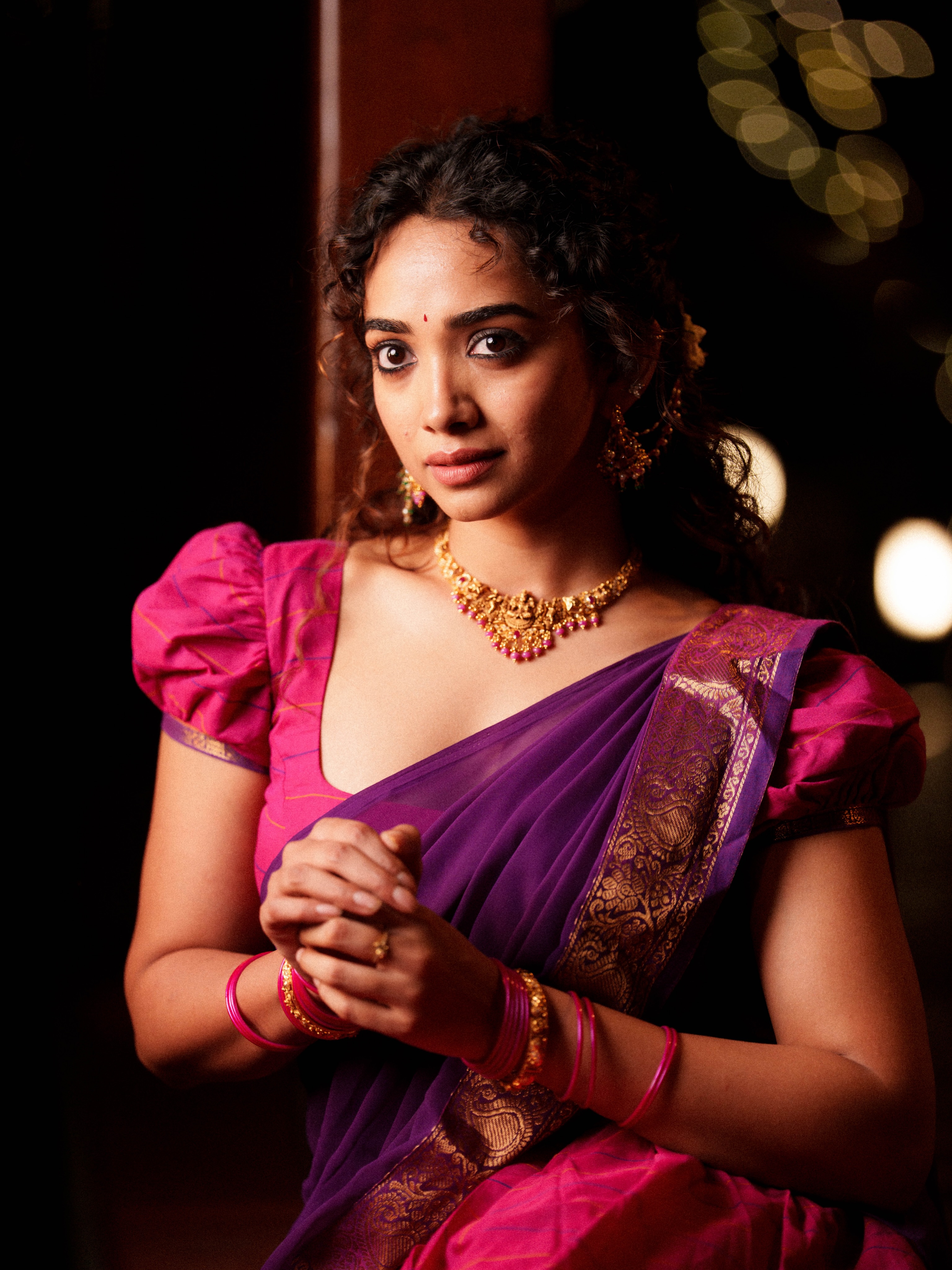 Saanve Megghana Sports Gold Jewellery With Saree