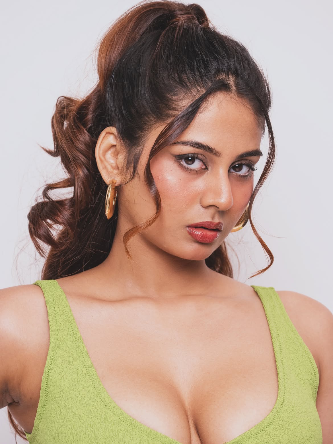 Srushti Bannatti Gives A Fierce Look To Cameras!