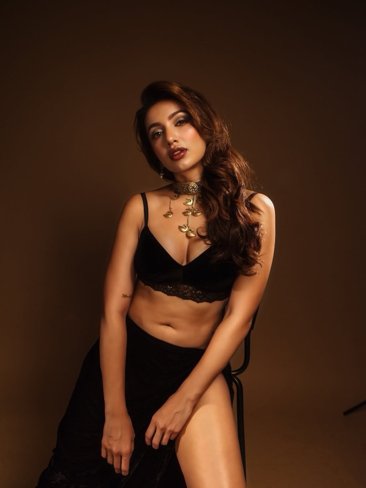 Tejaswi Madivada Poses In Bold Black Glam Look!!