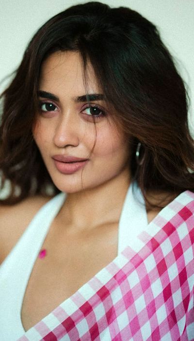 Pics: Teju Ashwini Makes A Pink Saree Feel So Modern