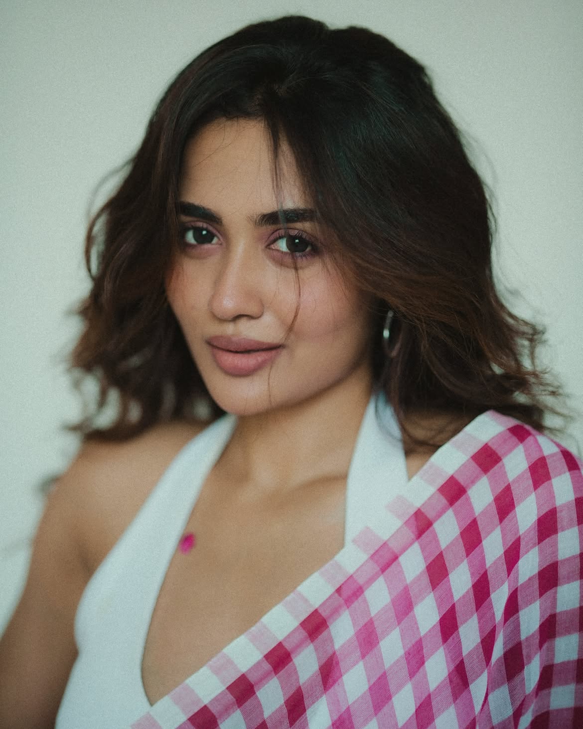Teju Ashwini Poses With Loose Wavy Brown Tresses