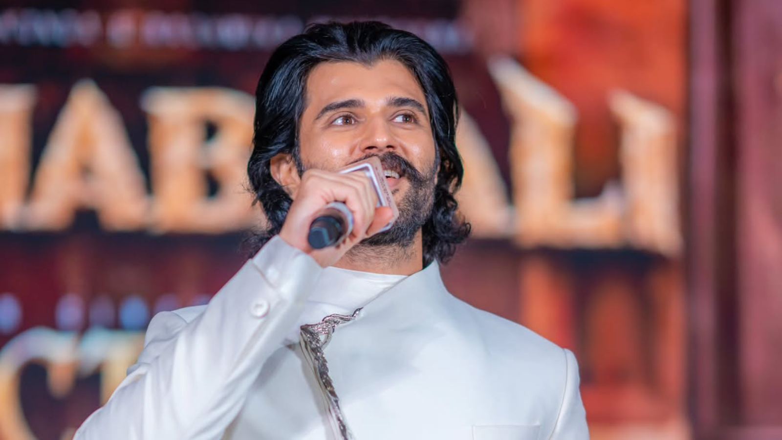 Vijay Deverakonda at Ranabaali promotions