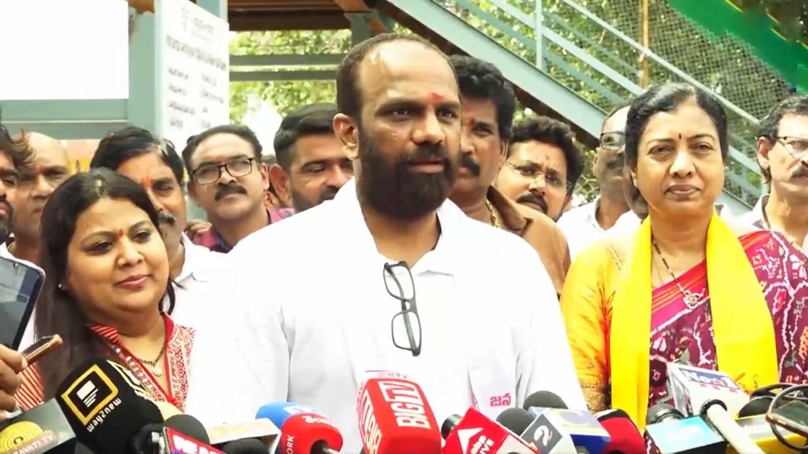 Vijayawada Mayor Seat Brings TDP, Jana Sena Together