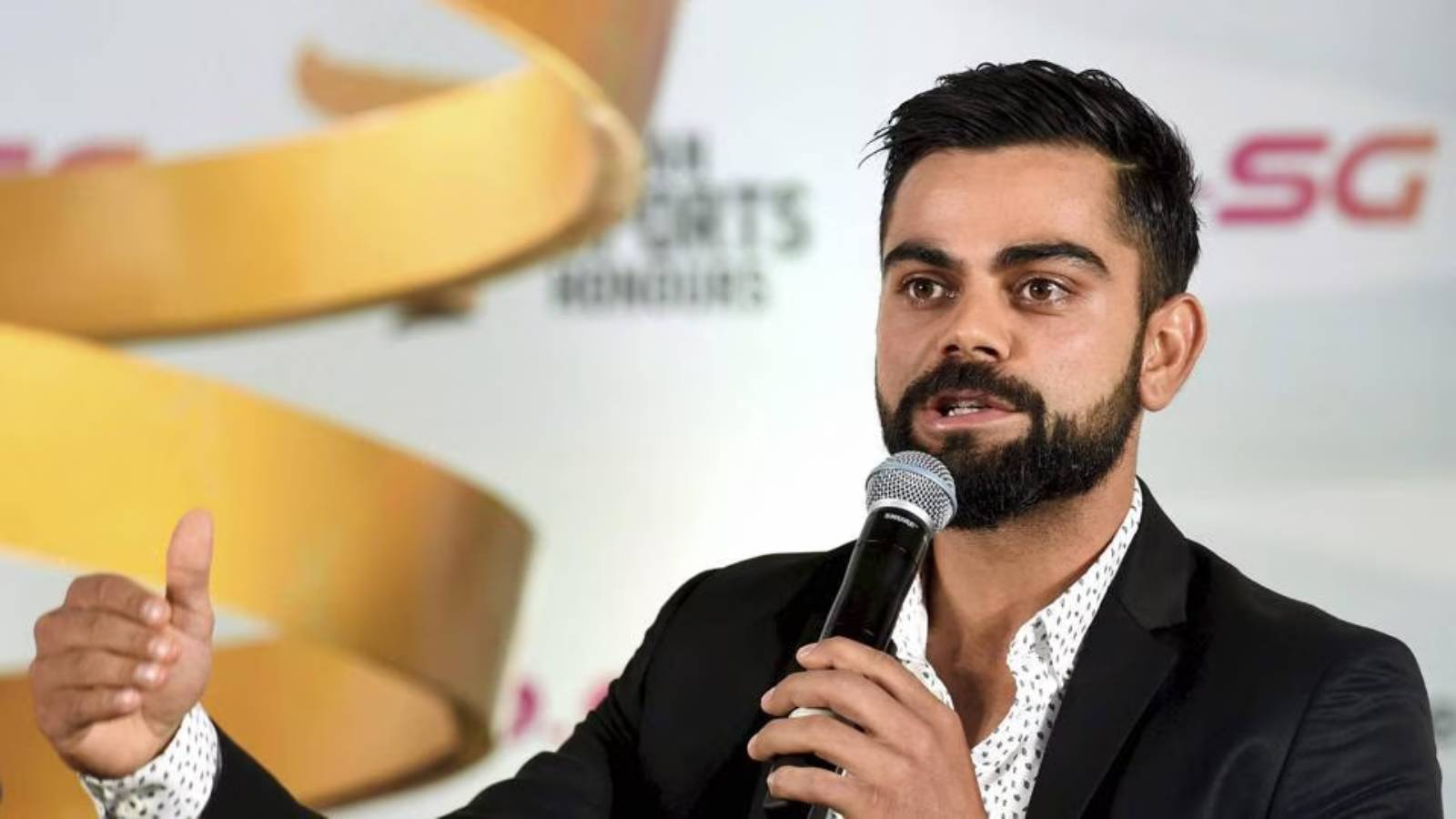virat-kohli-denies-5-crore-ashram-claim-1