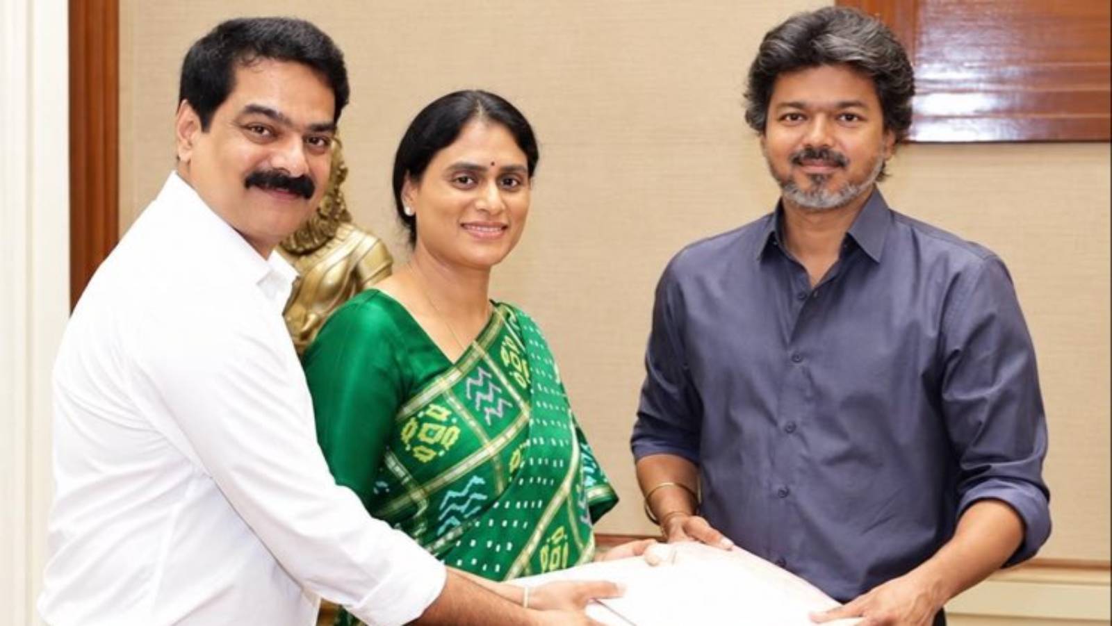 YS Sharmila meets Tamil Nadu CM Vijay Thalapathy