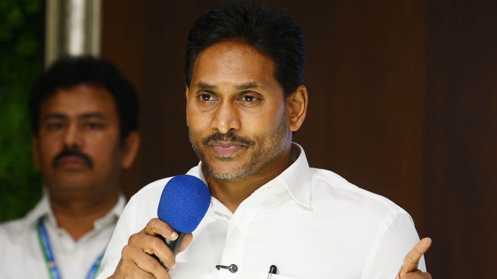 ఏకగ్రీవాలు జరిగితే టికెట్ ఇవ్వనన్నారుగా...